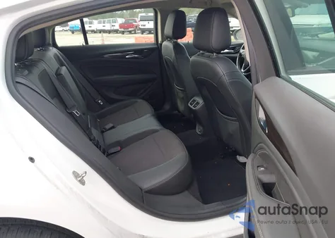 2019 Buick Regal Sportback Preferred Ii z USA, uszkodzony, nr VIN W04GM6SX4K1039844